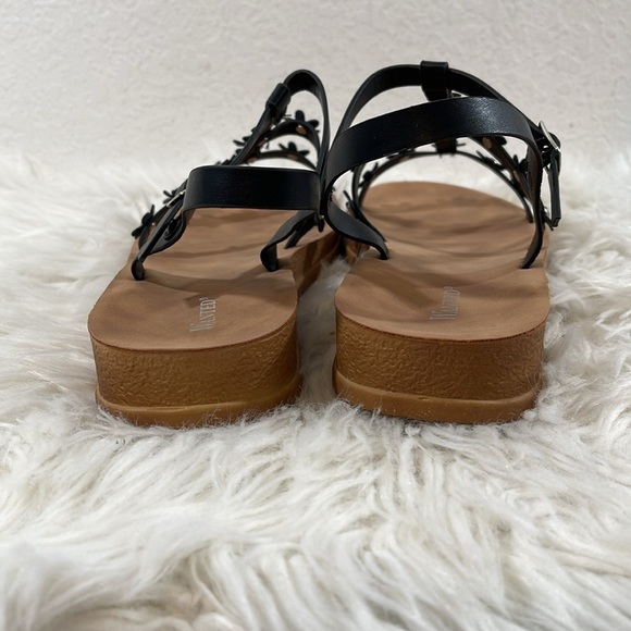 WANTED Womens Dolce Daisy Floral Strappy Sandals Size 11 NEW - Picture 6 of 16